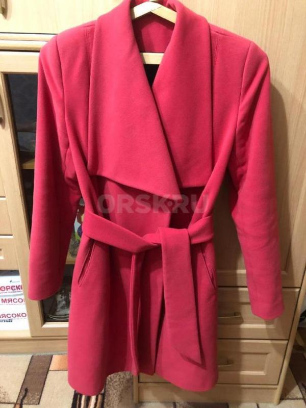 Костюмы р.48,50,52, свитера р.46,  все вещи в отличном состоянии, ватные штаны р.52-54 - все по 200 - Орск