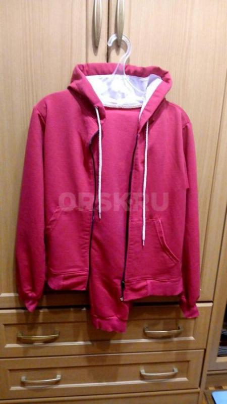 Кроссовки ( первые и вторые по стельке 24,5 см, третьи по стельке 26 см, ) в отличном состоянии по 3 - Орск