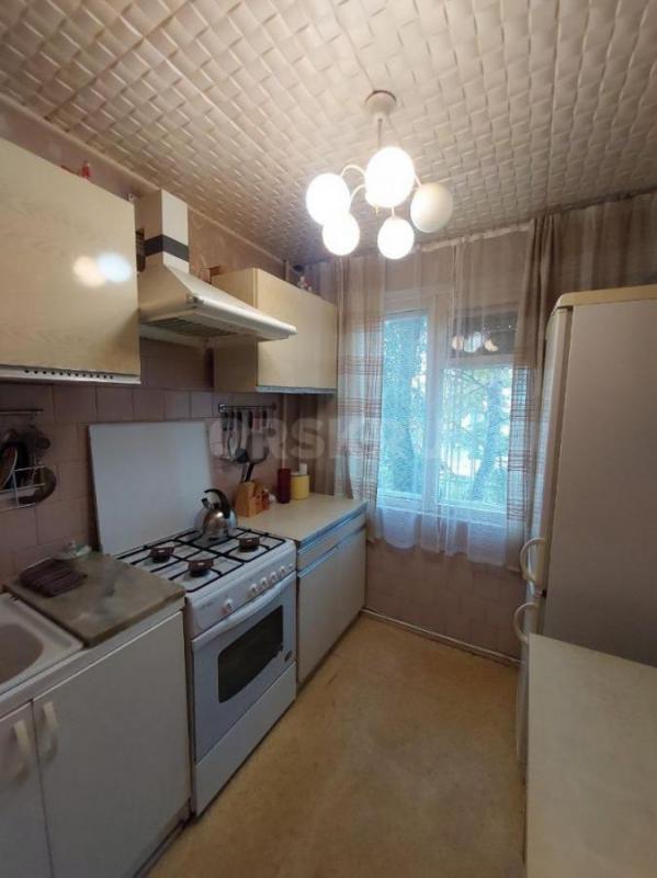 Продаётся просторная 4-комнатная квартира общей площадью 60.9 кв. - Орск