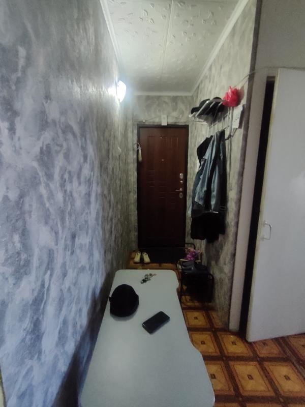 Продаётся уютная двухкомнатная квартира (распашонка) площадью 47.3 квадратных метров на четвёртом эт - Новотроицк