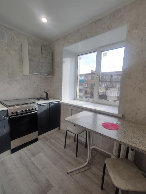 Продаётся уютная однокомнатная квартира площадью 30.2 квадратных метра на четвёртом этаже пятиэтажно - Новотроицк