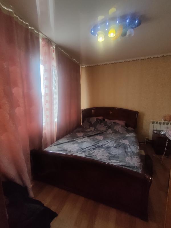 Продаётся просторная четырехкомнатная квартира (45-ка) площадью 61 квадратный метр на пятом этаже пя - Новотроицк