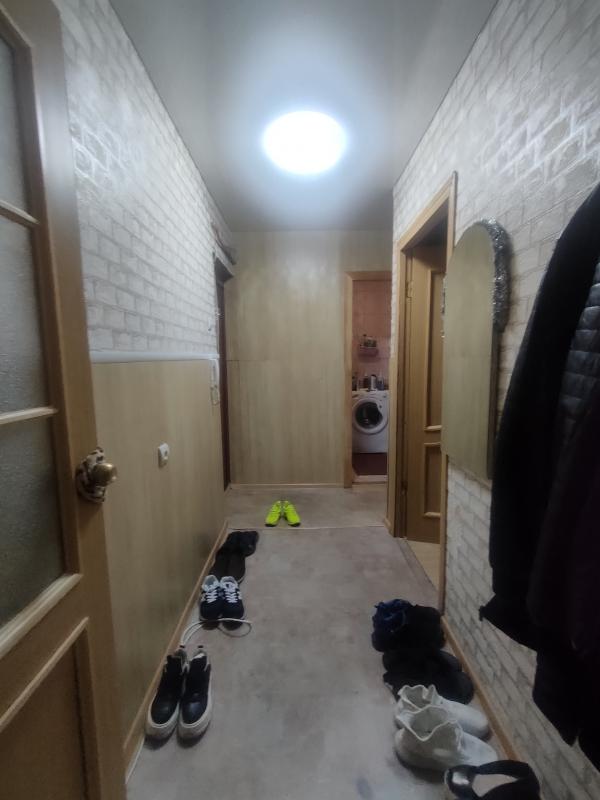 Продаётся просторная четырехкомнатная квартира (45-ка) площадью 61 квадратный метр на пятом этаже пя - Новотроицк