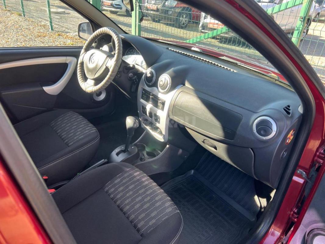 RENAULT Sandero Год 2013 Автомат
В идеальном состоянии! - Орск