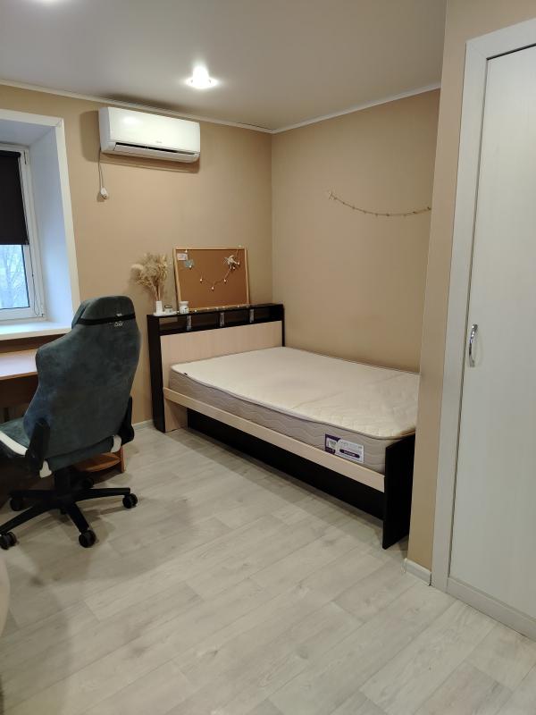 Продаётся 1-комнатная квартира (угловая) в связи с переездом. - Новотроицк