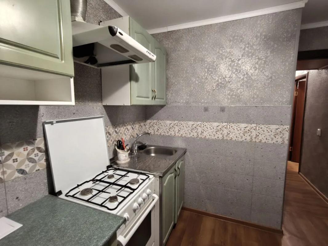 На длительный срок сдаю 1 комнатную квартиру. - Новотроицк