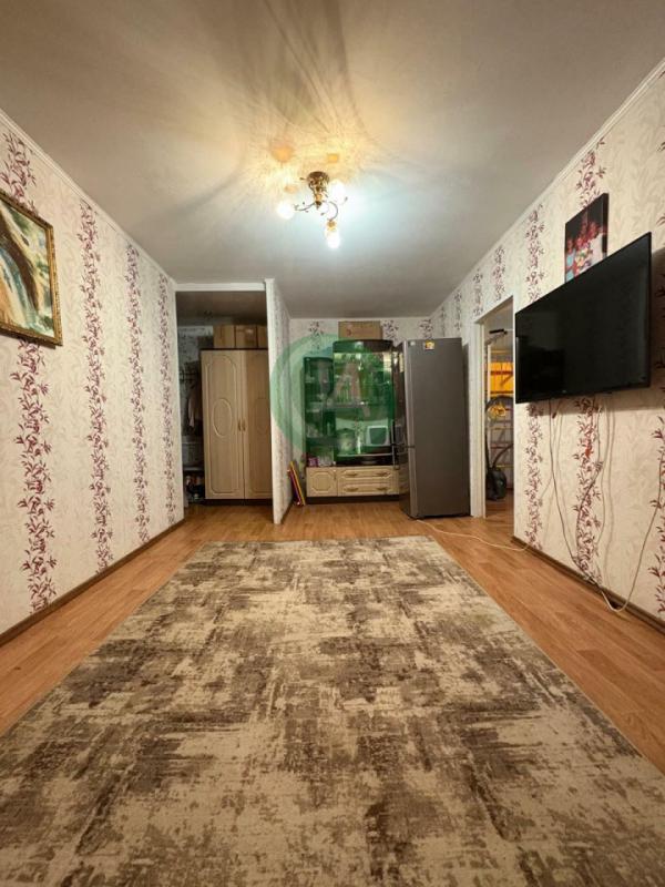 Продается 3-х комнатная квартира в центре города по адресу: ул. - Орск