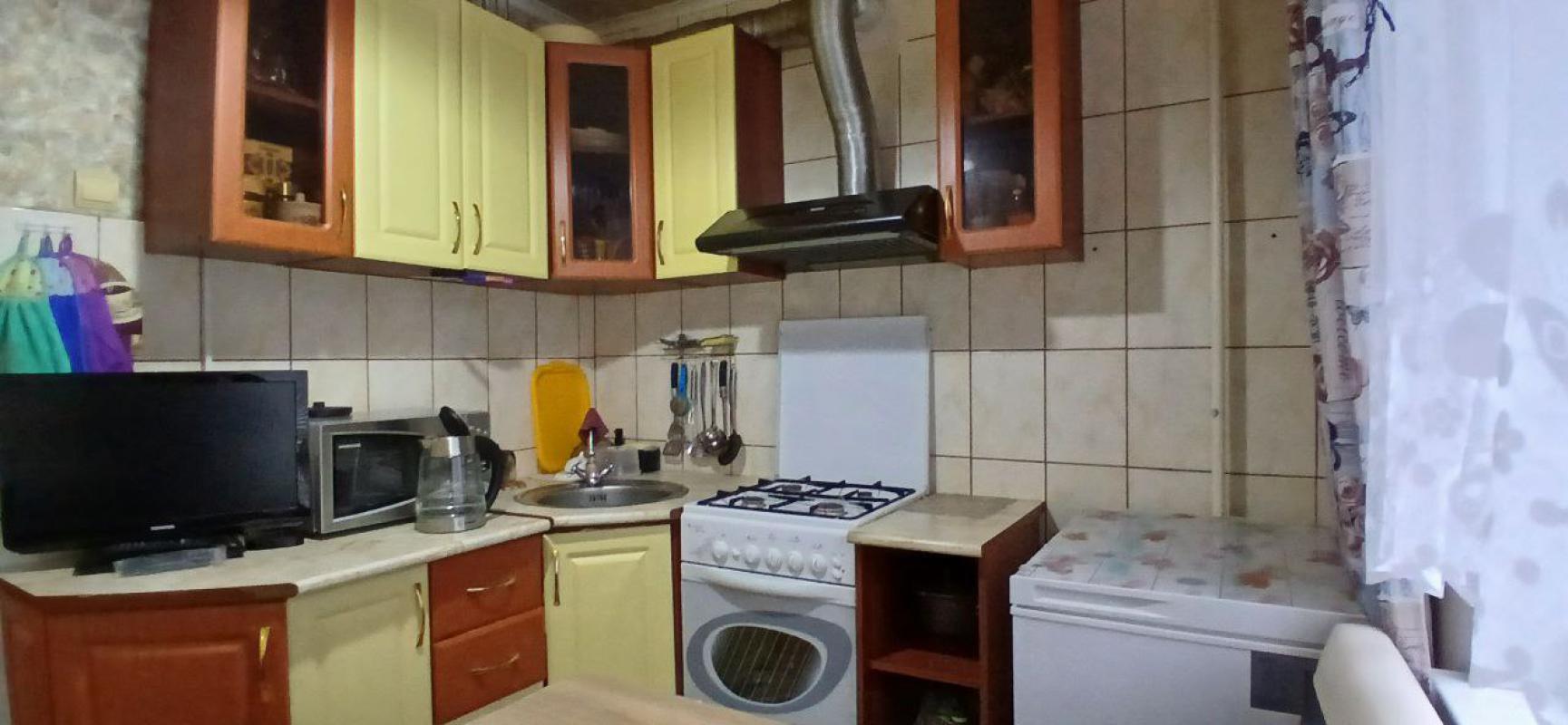 Продаётся однокомнатная квартира, г. - Новотроицк