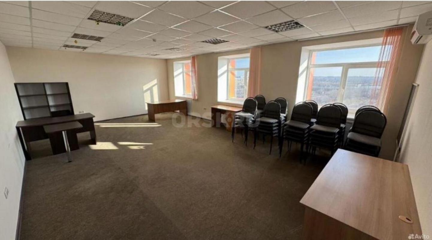 Сдаются в Аренду помещения(кабинеты) на 3-4 этажах, Конференц-зал  в здании гостиницы ФИЕСТА по адре - Орск