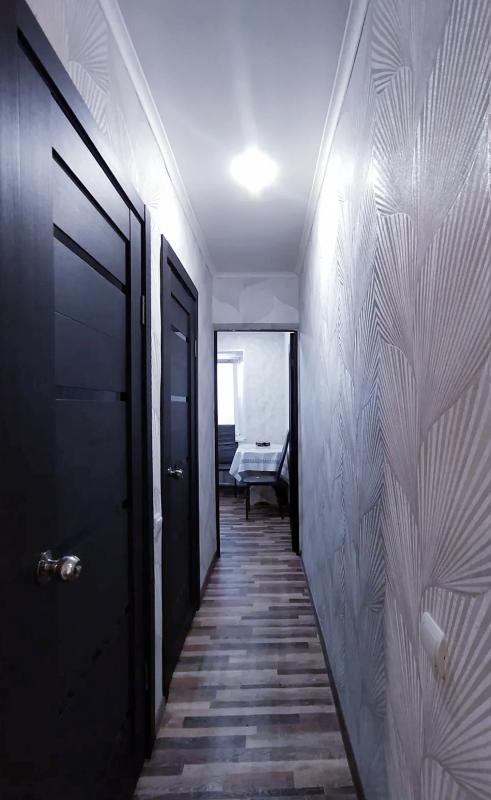 ПРОДАËТСЯ 3-Х КОМНАТНАЯ КВАРТИРА, С НЕОБЫЧНОЙ ПЛАНИРОВКОЙ, НА 5 ЭТАЖЕ, 5-ТИ ЭТАЖНОГО КИРПИЧНОГО ДОМА - Новотроицк