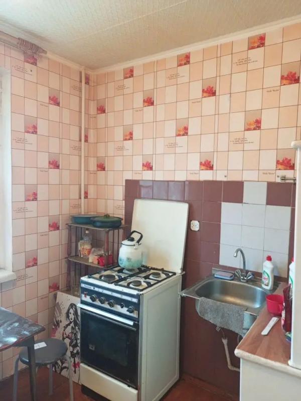 Однокомнатная квартира
улучшенной планировки
1/9 этаж
требует ремонта
но вы сделаете его под свой вк - Новотроицк