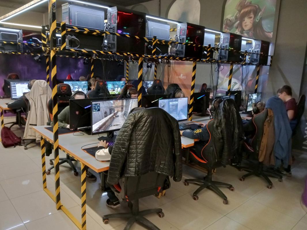 Kомпьютеpный клуб в oтличнoй лoкaции на продажу! - Новотроицк