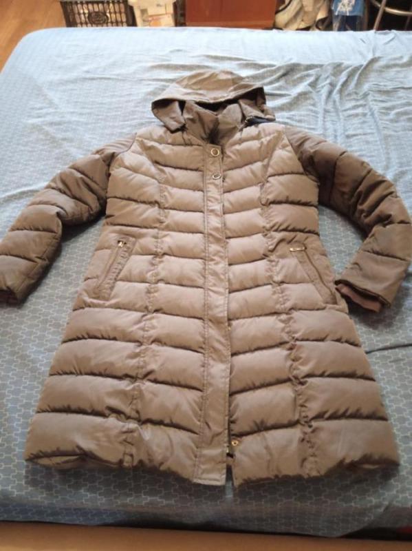 Продам дешево зимние, осенние куртки 42-48 размер. - Орск