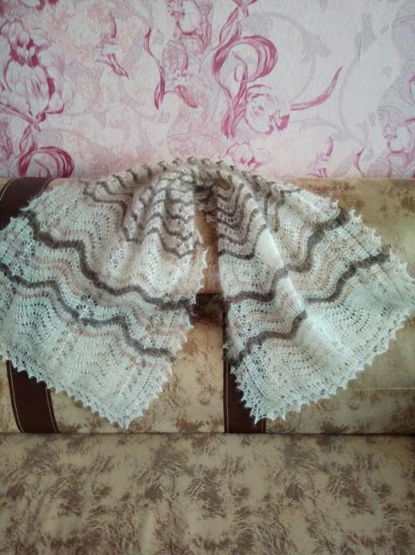 Оренбургская пуховая паутинка, ручная работа . - Орск