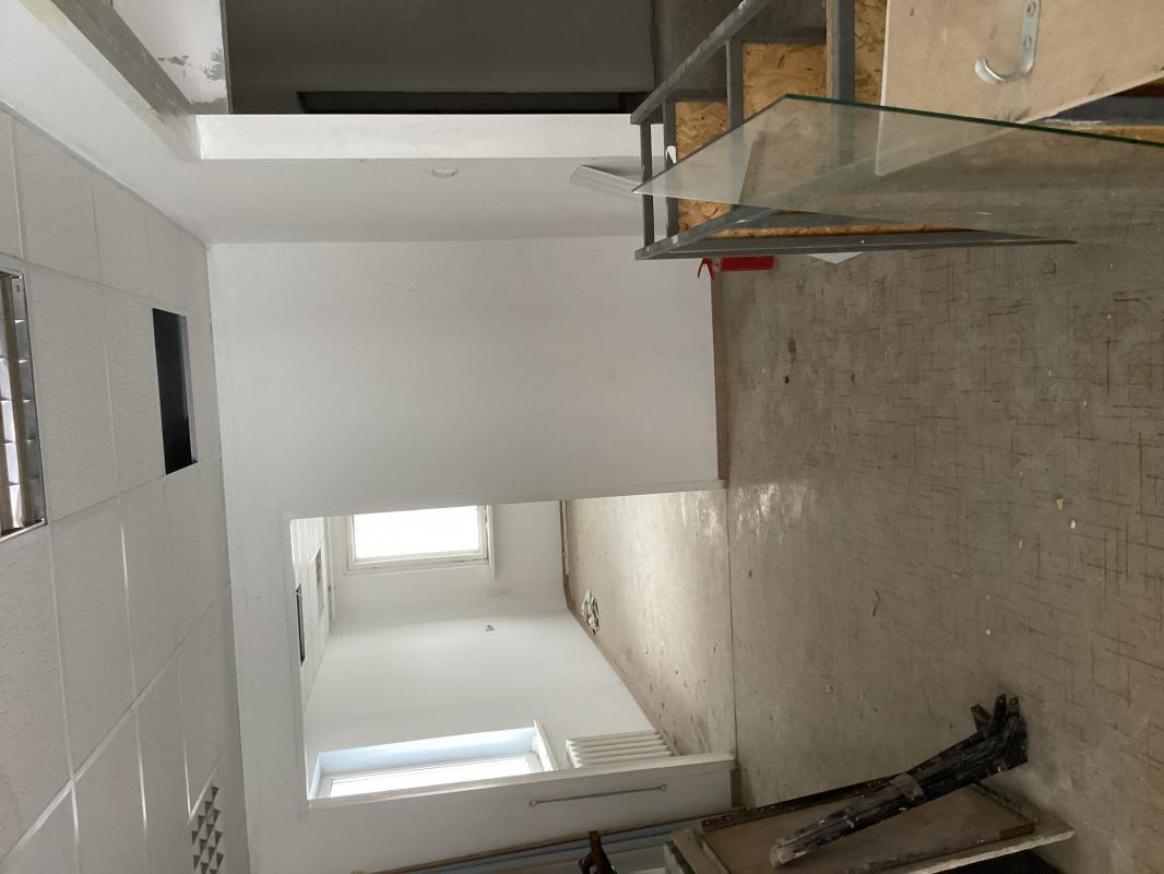 Нежилое помещение, проходное место,ремонт. - Новотроицк