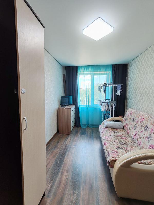 Продается 2-х квартира квартира на 4 этаже 5 этажного панельного дома по адресу г Новотроицк пр-т Ко - Новотроицк