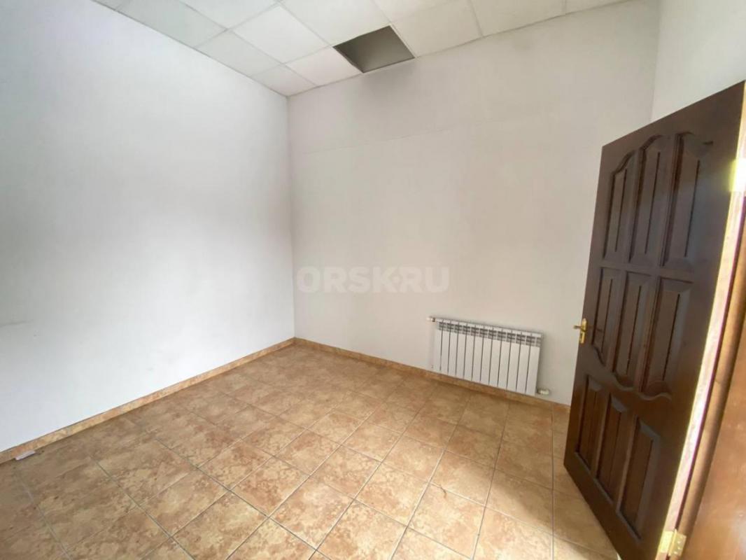 Красивый  большой дом, на незатопляемой территории. - Орск