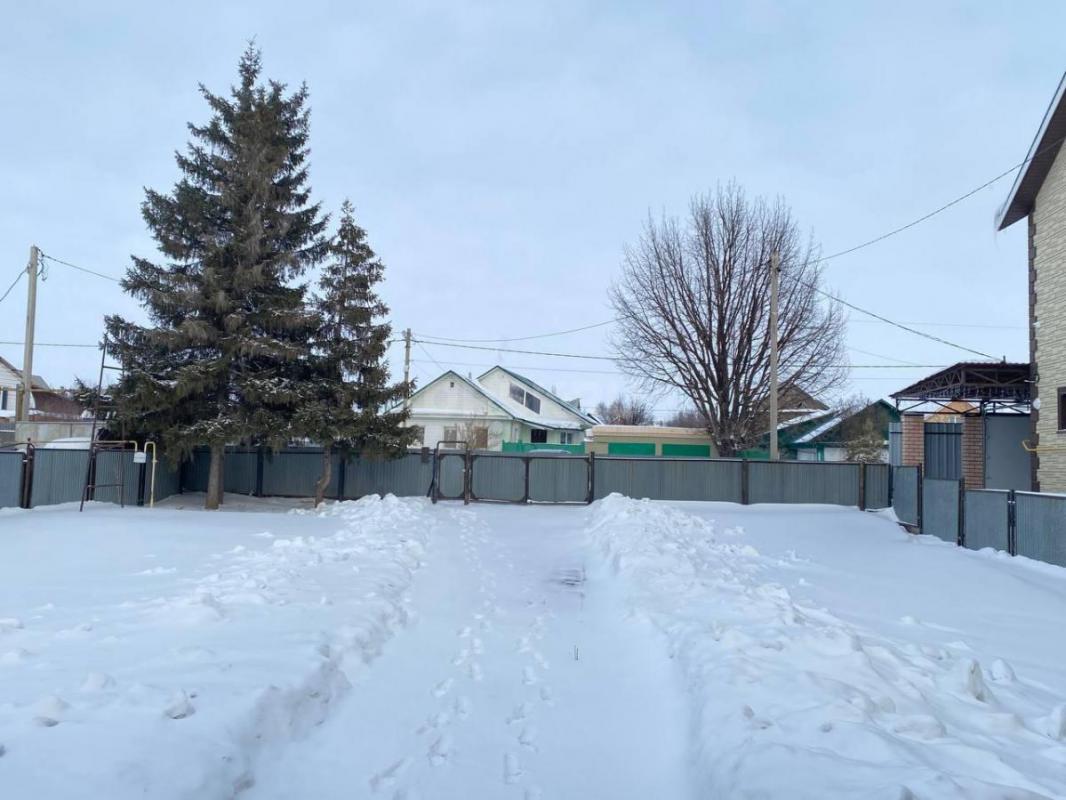 Красивый  большой дом, на незатопляемой территории. - Орск