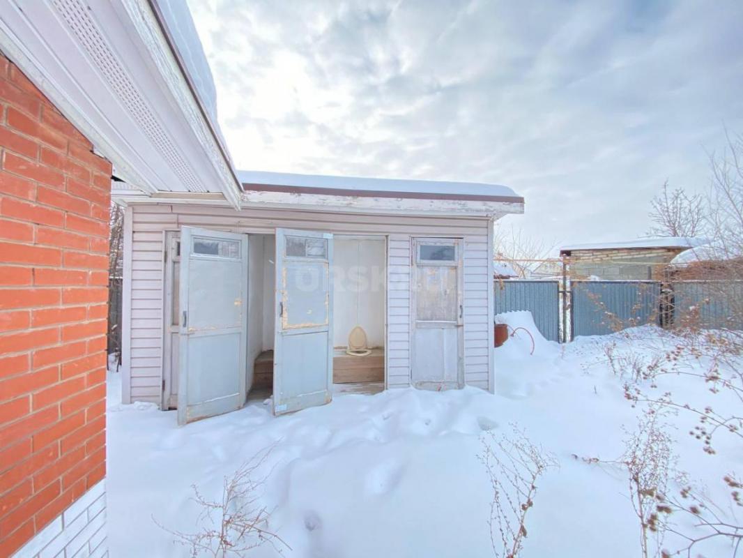 Красивый  большой дом, на незатопляемой территории. - Орск