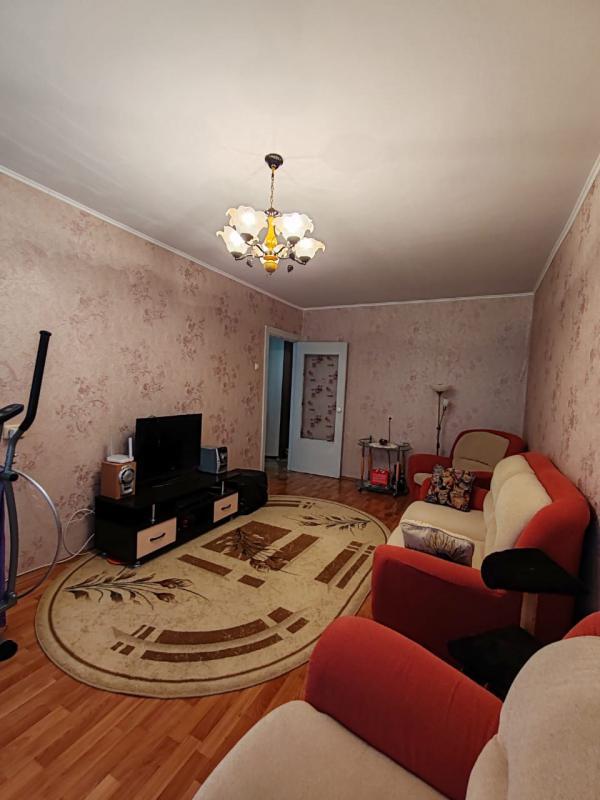 Продам 3-комнатную квартиру (62.7 кв. - Новотроицк