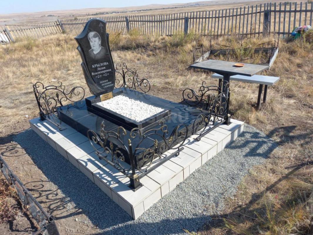 КОМПЛЕКСНОЕ БЛАГОУСТРОЙСТВО ЗАХОРОНЕНИЙ 

Любых типов и размеров 
 
- натуральный камень
 ( гра - Орск