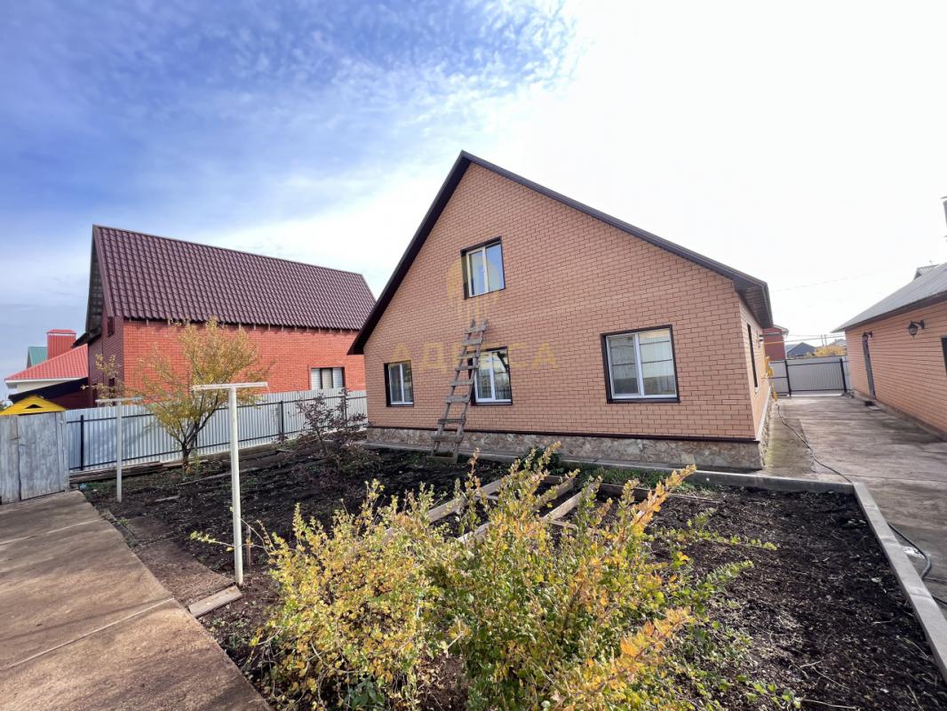 Продаётся просторный и надёжный дом для большой семьи, со всей необходимой инфраструктурой для комфо - Ленина