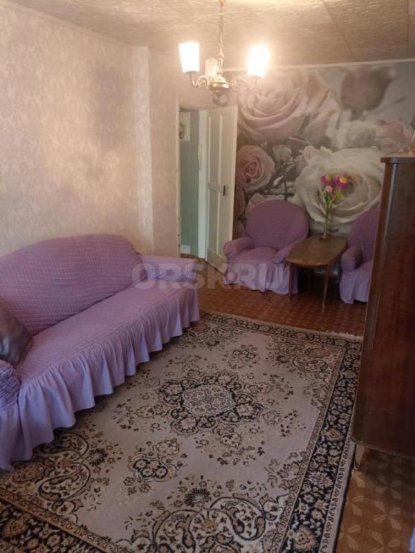 Продаю 3-х комнатную квартиру( маломерка), общей площадью 44 кв. - Орск