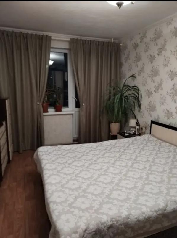 Продам двухкомнатную квартиру (распашонка). - Новотроицк