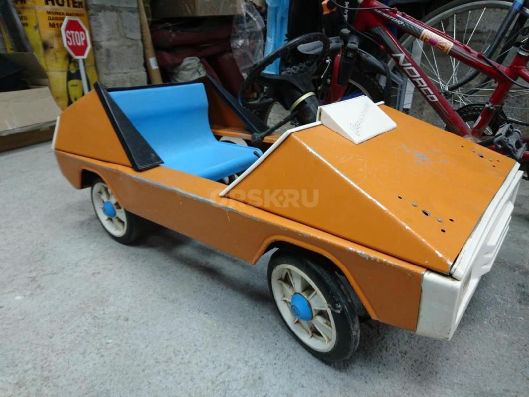 Куплю детские педальные машинки СССР, педальный трактор, педальный мотороллер и др. - Орск
