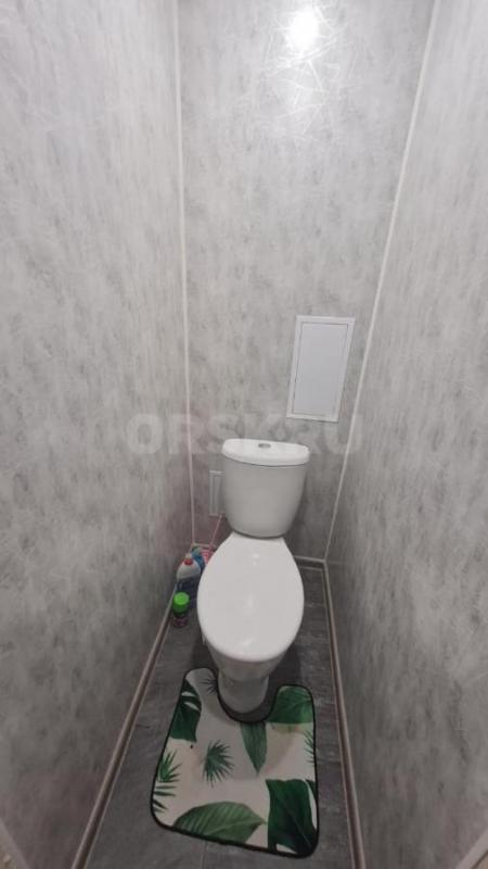 Сдам ТОЛЬКО на длительный срок просторную 2-х комнатную квартиру по адресу: ул. - Орск