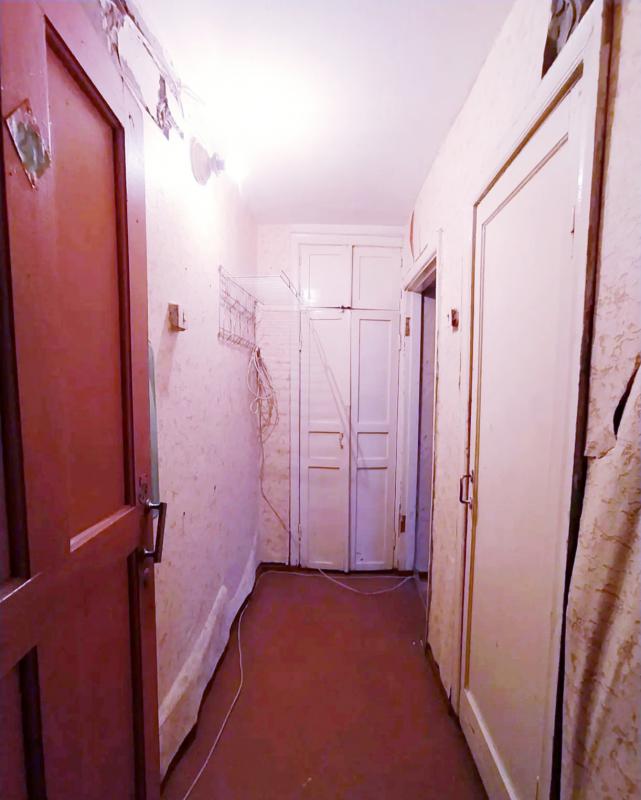 ВНИМАНИЕ, ПРОДАЁТСЯ 1 - КОМНАТНАЯ КВАРТИРА, НА 2 ЭТАЖЕ, В КИРПИЧОМ ДОМЕ, В ЦЕНТРЕ ГОРОДА! - Новотроицк