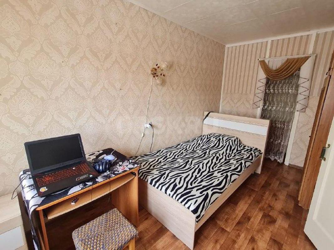 Продам 2 х- комнатную квартиру по адресу: ул. - Орск