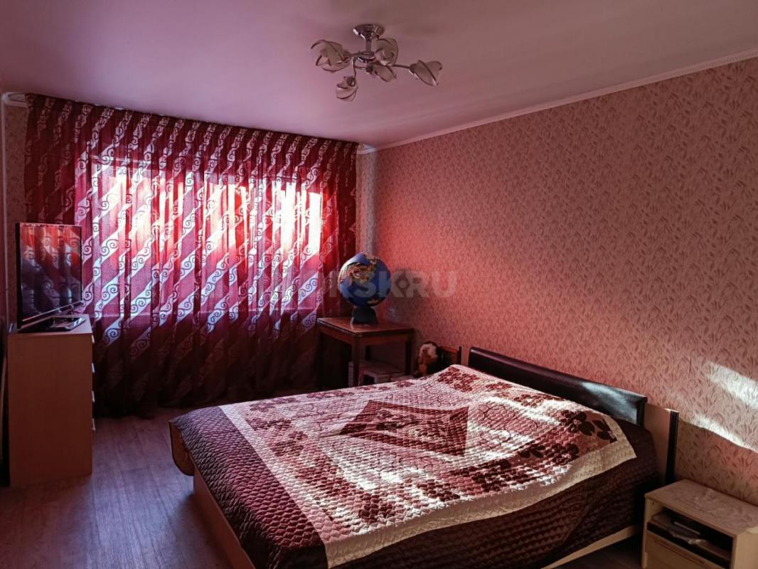 Продаем трёхкомнатную квартиру с лучшим расположением в районе, где вся инфраструктура под боком! - Орск