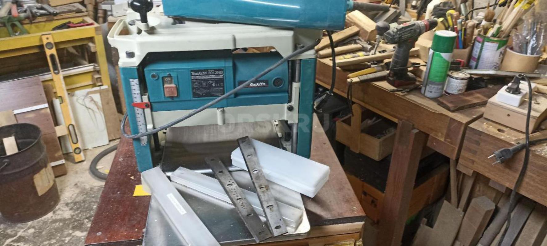 Рейсмус МАКИТА 2012nb в комплекте с ножами ,которые можно затачивать,в отличном состоянии - Орск