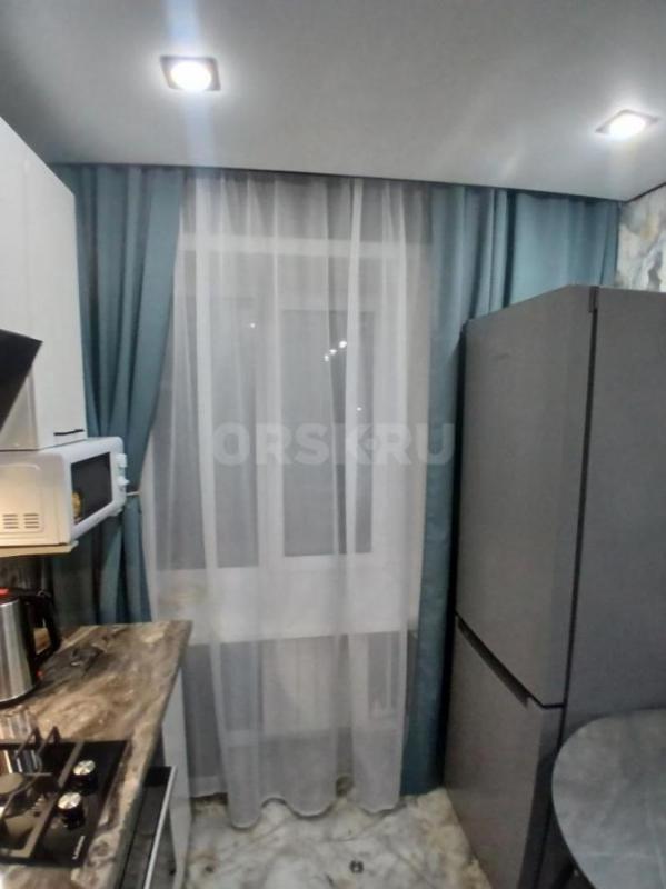 Сдаётся квартира на длительный срок остановка ЛУЧ. - Орск