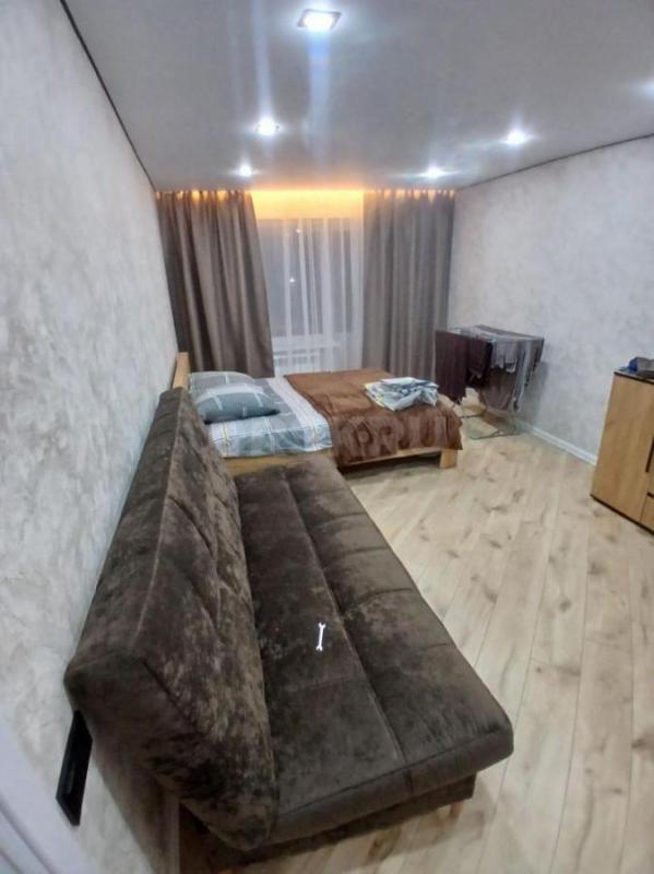 Сдаётся квартира на длительный срок остановка ЛУЧ. - Орск