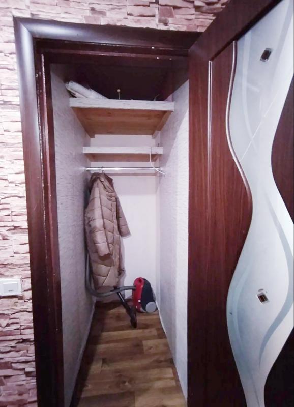 ПРОДАËТСЯ 2-Х КОМНАТНАЯ КВАРТИРА НА 3 ЭТАЖЕ, КИРПИЧНОГО ДОМА, ПОСЛЕ КАПИТАЛЬНОГО РЕМОНТА, В ЦЕНТРЕ Г - Новотроицк