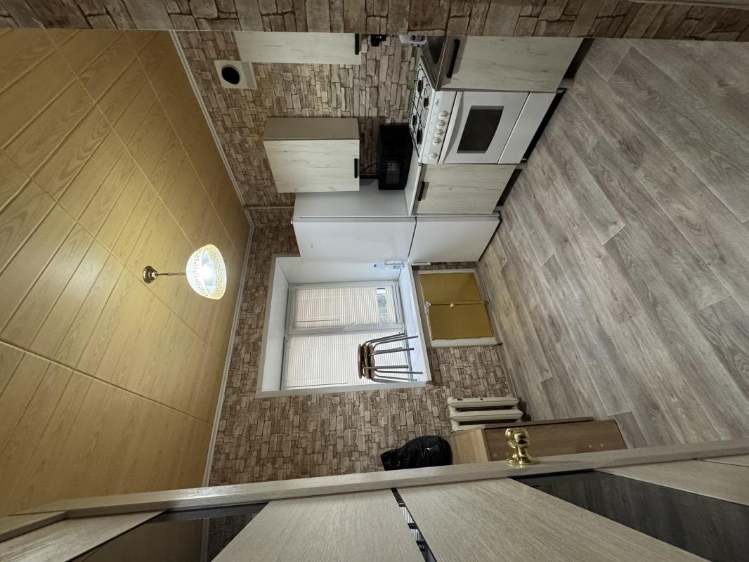 Сдается светлая, 3-х комнатная квартира, маломерку, с косметическим ремонтом, 4 этаж, 5 этажного дом - Новотроицк