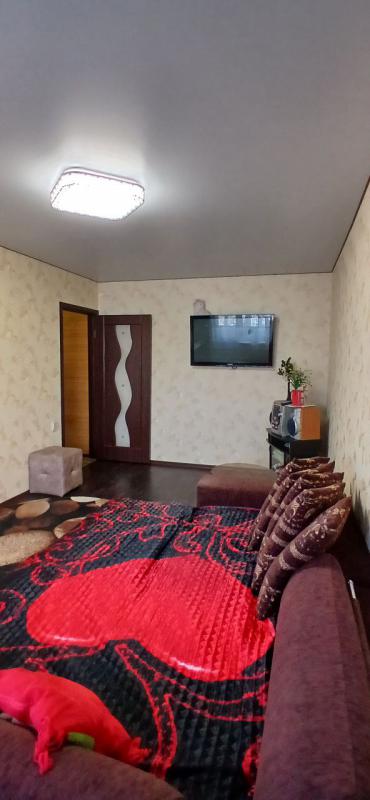 ОБРАТИТЕ ВНИМАНИЕ КВАРТИРА С ХОРОШИМ РЕМОНТОМ БЕЗ ВЛОЖЕНИЙ НА ПРИВЛЕКАТЕЛЬНОМ ВТОРОМ ЭТАЖЕ .!!!!!!!! - Новотроицк