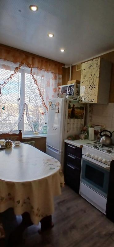 ОБРАТИТЕ ВНИМАНИЕ КВАРТИРА С ХОРОШИМ РЕМОНТОМ БЕЗ ВЛОЖЕНИЙ НА ПРИВЛЕКАТЕЛЬНОМ ВТОРОМ ЭТАЖЕ .!!!!!!!! - Новотроицк