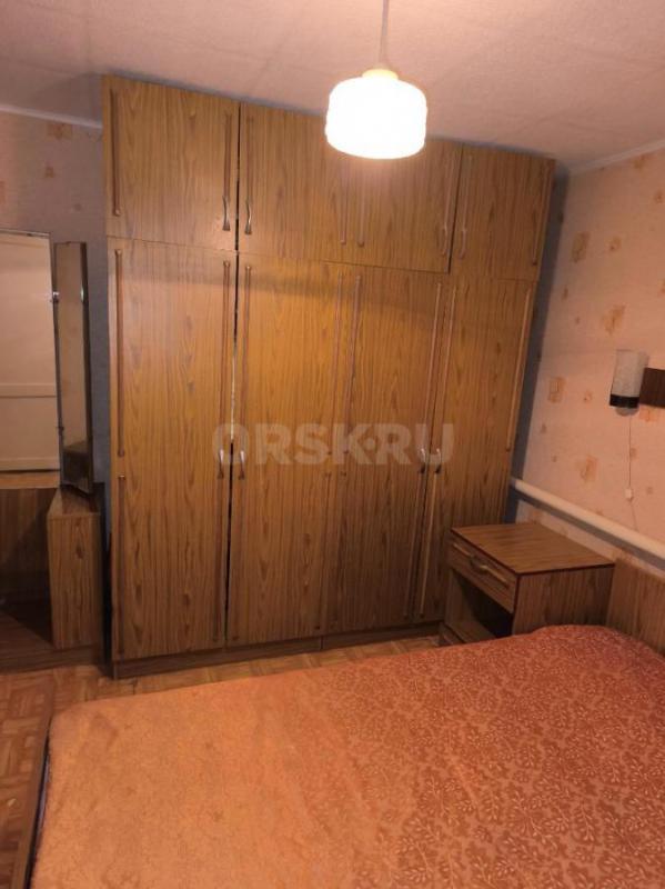 Продам спальный гарнитур цвет орех. - Орск