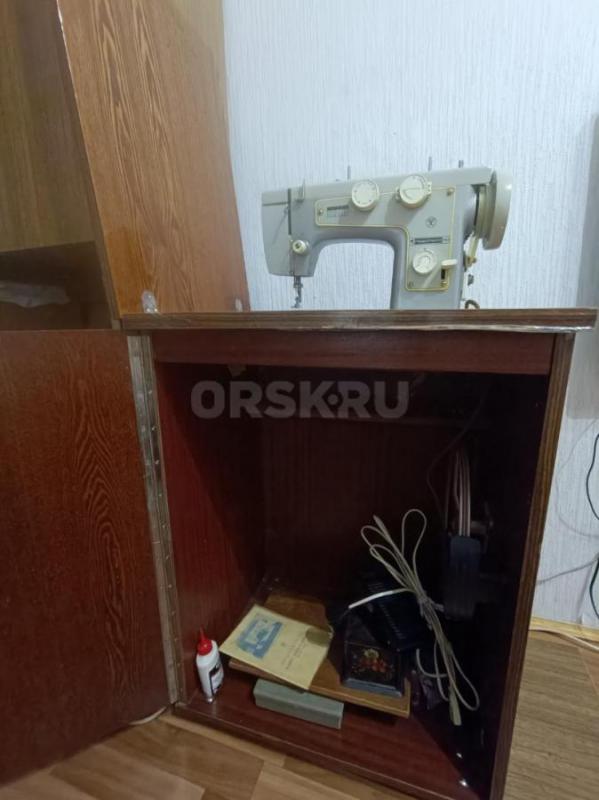 Швейную, кабинетную машинку. - Орск