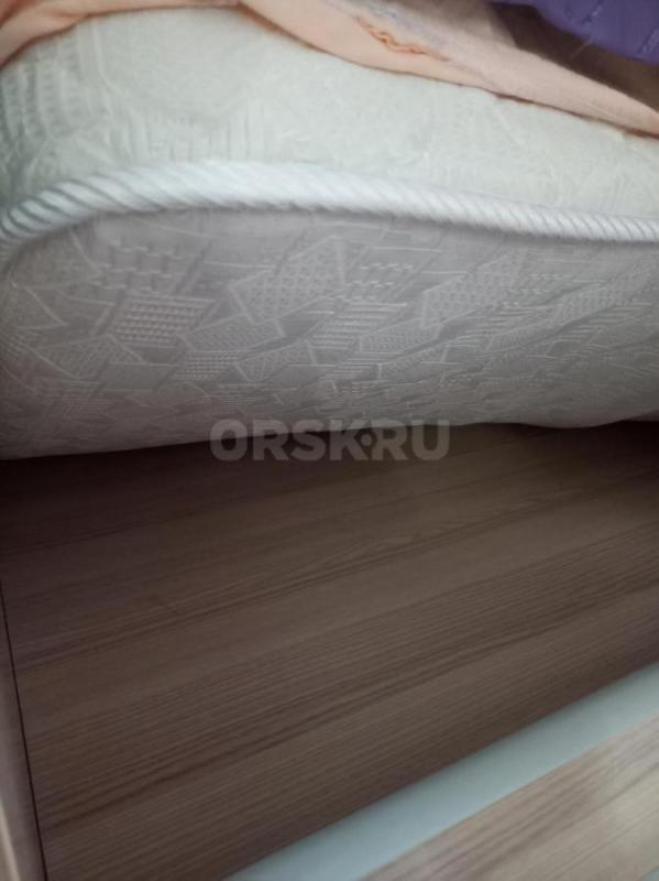 Продаются односпальные кровати ( в наличии 2шт)
Можно приобрести как одну, так и две сразу. - Орск