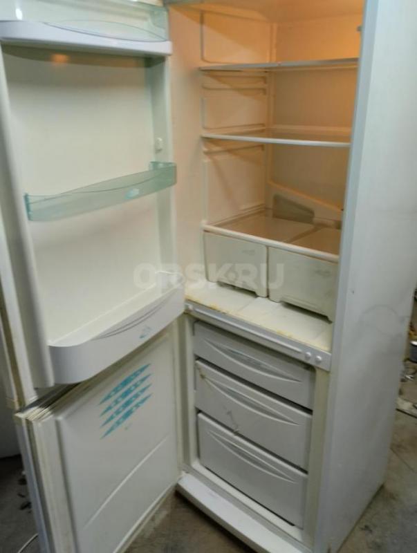 Продается холодильник Стинол RF305A.008А. - Новотроицк