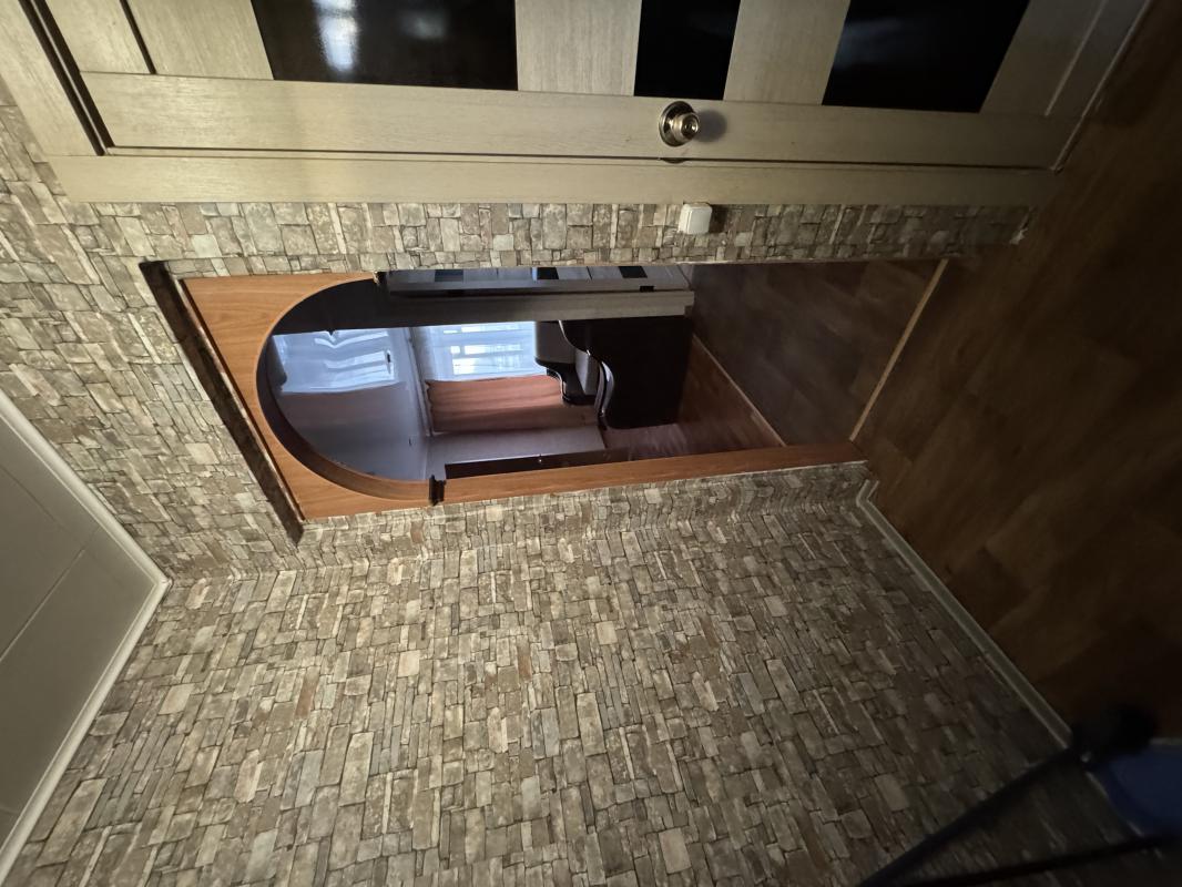 Сдам 3-х комнатную квартиру, маломерка, 3 комната сделана как кладовая, на длительный срок. - Новотроицк