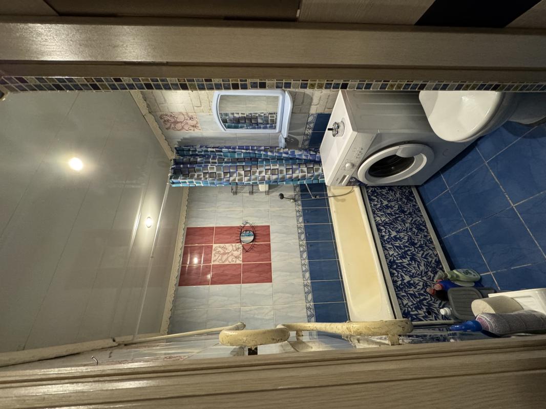 Сдам 3-х комнатную квартиру, маломерка, 3 комната сделана как кладовая, на длительный срок. - Новотроицк