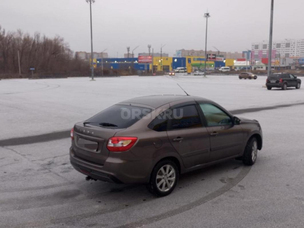 Продам Гранту 2019 года, ПОЛНОЦЕННЫЙ АВТОМАТ. - Орск