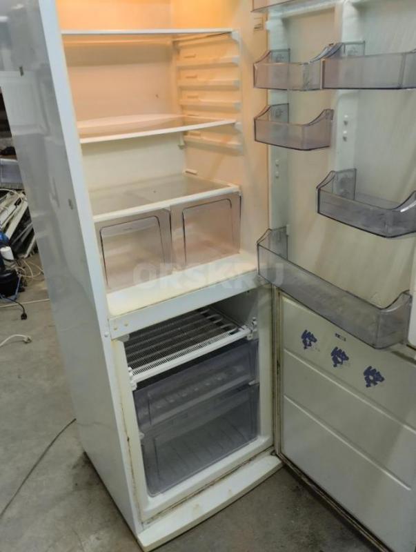 Продам холодильник Candy CCM 340 SL, полностью в исправном состоянии. - Новотроицк