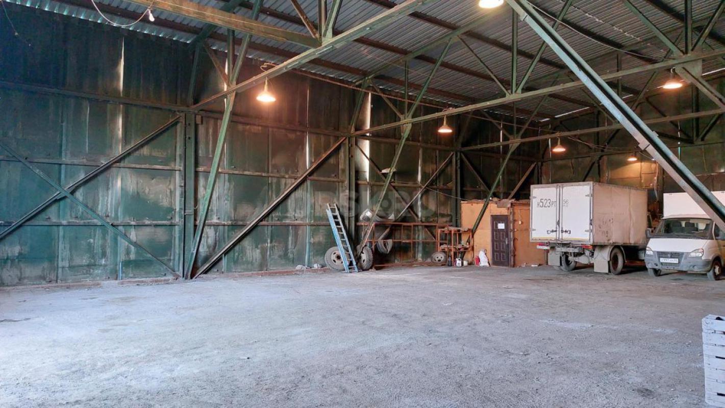 Сдам в аренду ангар без отопления. 750 кв. - Орск