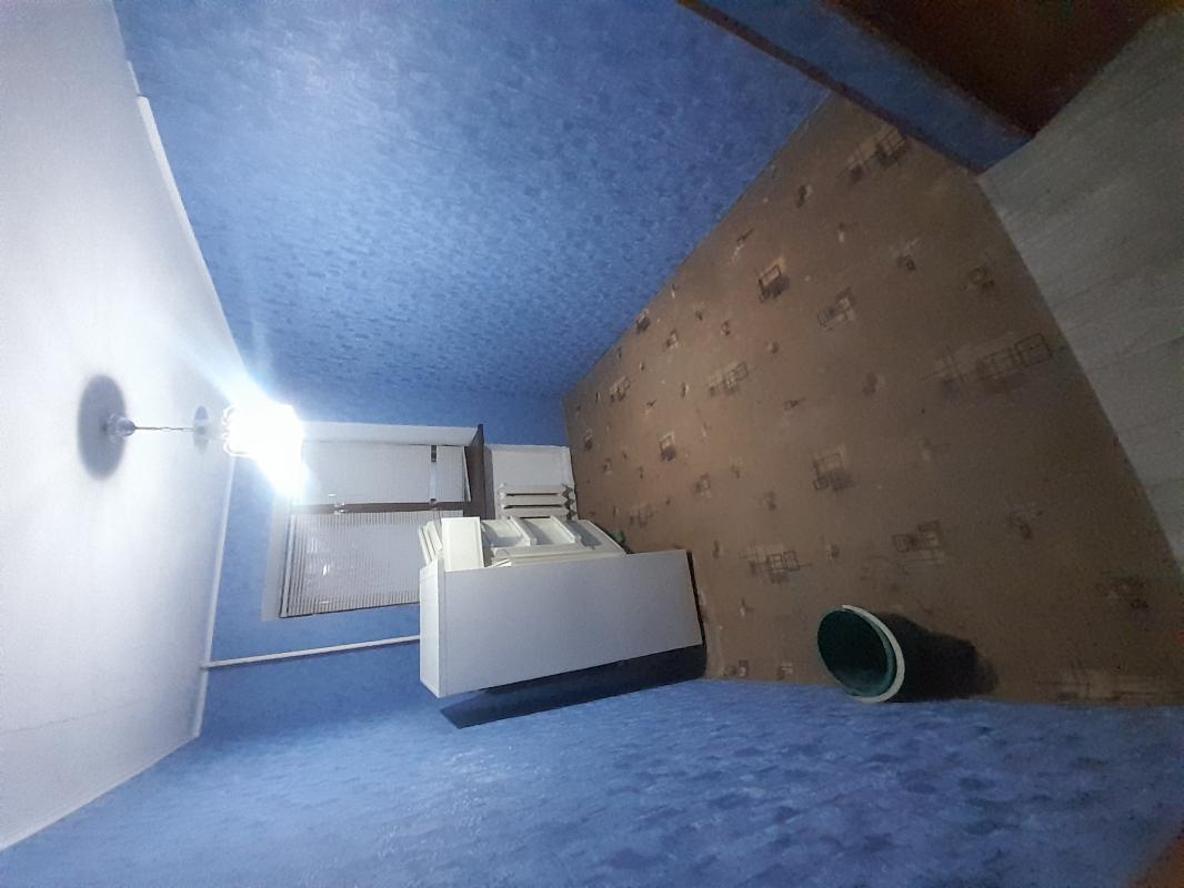 Продаются 4 комнаты в 6 комнатной квартире. - Новотроицк